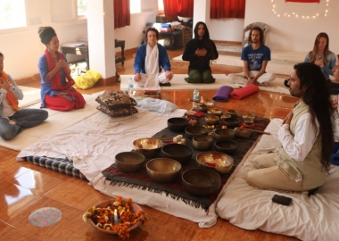 How to Open group sound healing concert with Tibetan Singing Bowls