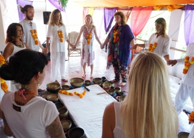 tibetan singing bowls therapy group healing with Shiva Girish