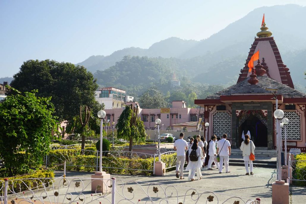 200 Hours Yoga Alliance Certified Meditation Teacher training in Ram Jhula Rishikesh India