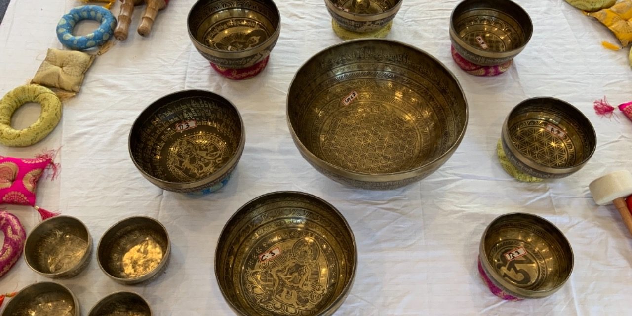 Buy Carved Handmade Tibetan singing bowl Chakra Set Online Meditation Teacher Training School